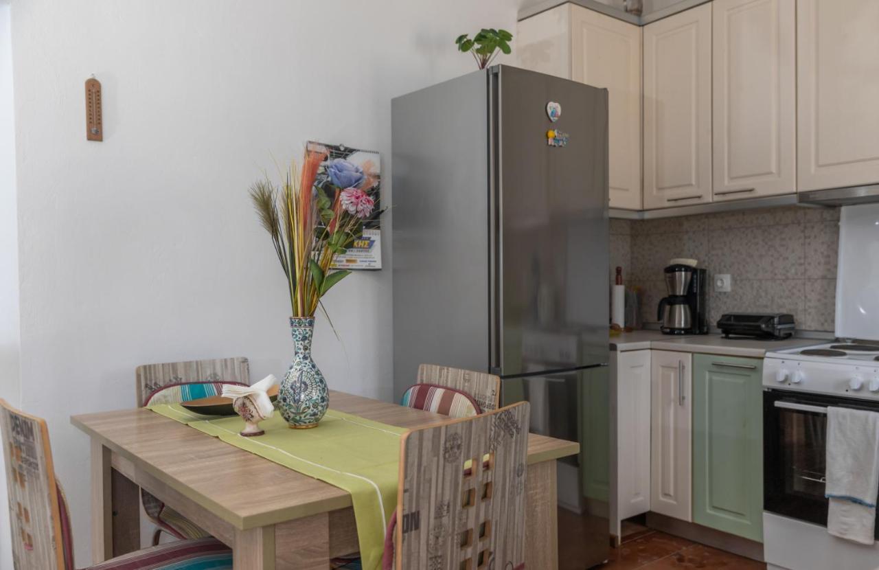 Ornella'S & Laura'S Secret Place Livadia  エクステリア 写真